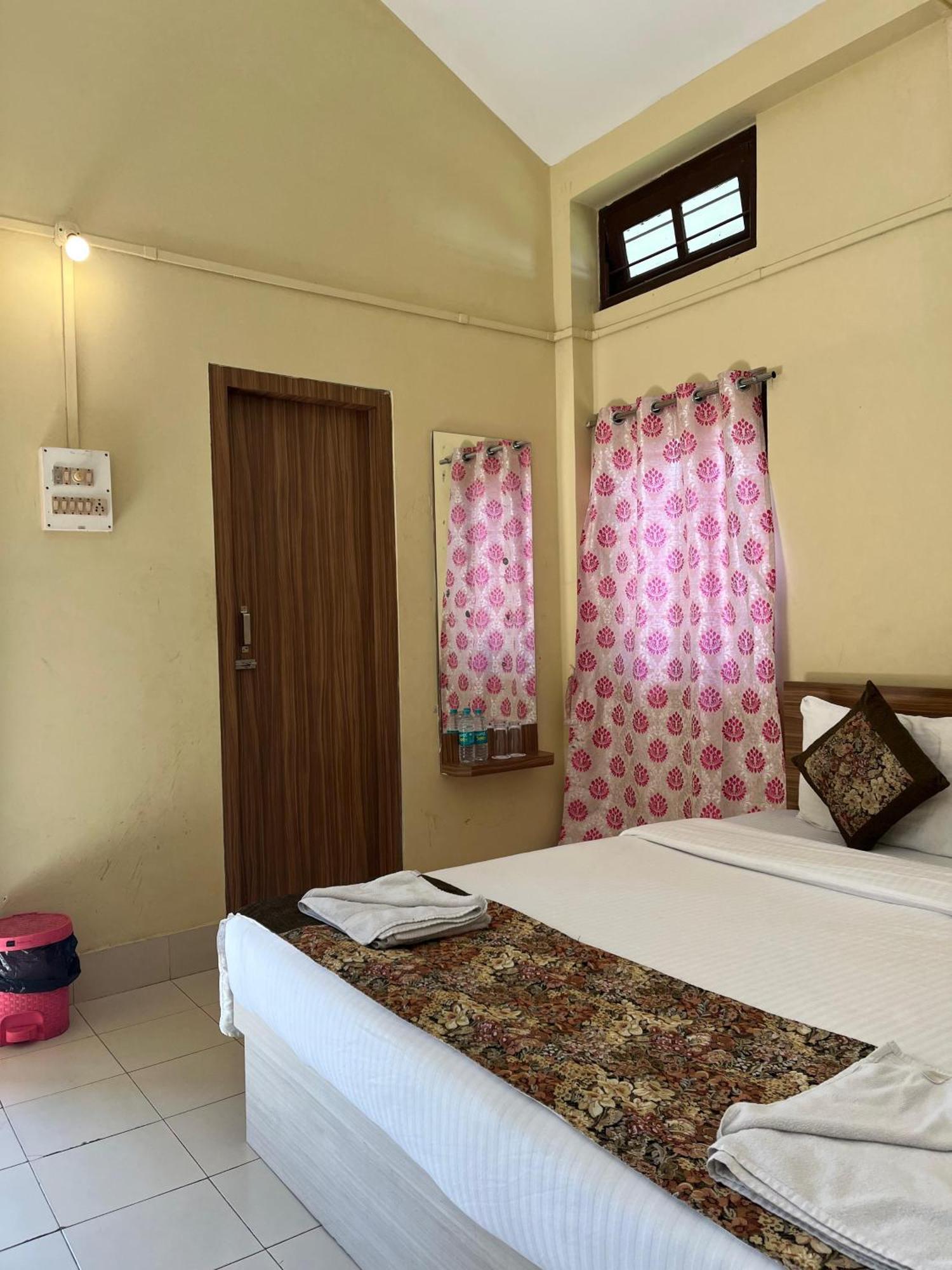 Tezpur Jironi Resort מראה חיצוני תמונה
